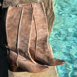 FRYE || STEFFI BACK ZIP ||